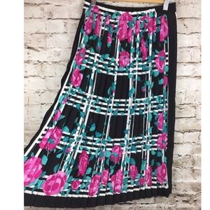 Vintage Pleased Accordion Skirt Floral Fence